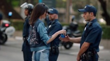เคนดัลล์ เพลีย! Pepsi โดนถอดโฆษณาฟ้าแล่บ!