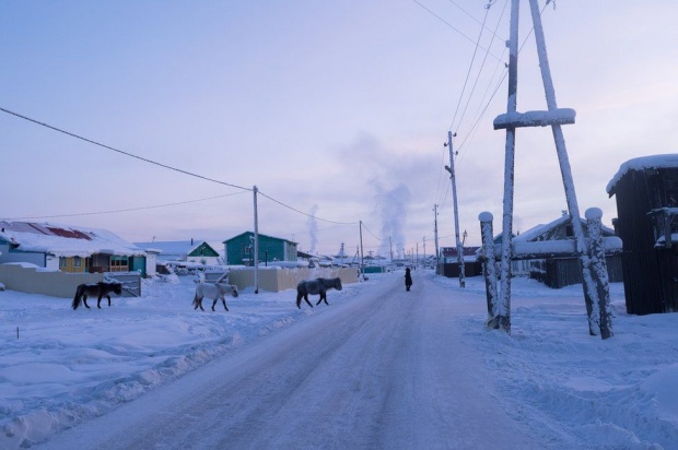นี่คือหมู่บ้านที่มีอุณหภูมิ -60 องศาฯ ชาวบ้านใช้ชีวิตด้วยความหนาวเหน็บ แม้จะหาน้ำกินยังยากลำบาก!