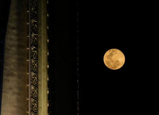 ชมบรรยากาศ ดวงจันทร์เต็มดวงใกล้โลกที่สุดในรอบปี