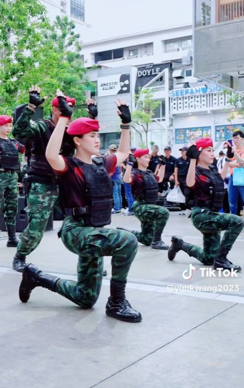 บุกเเดนซ์  k-pop กลางสยาม ชาวเน็ตถกสนั่น นี่ทหารจริงหรือปลอม? 