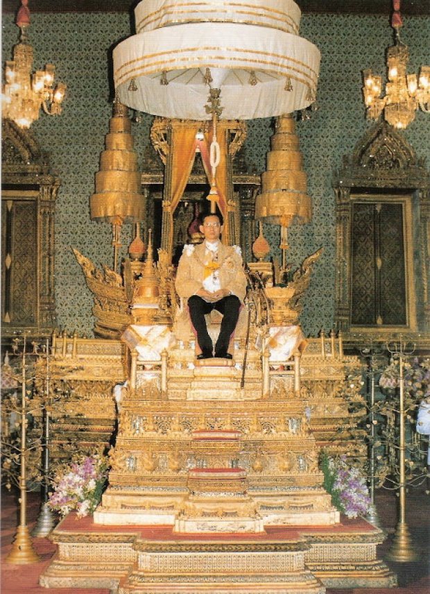 งดงามอลังการ! ภาพพระราชบัลลังก์ที่ประทับของ กษัตริย์ จากทั่วโลก