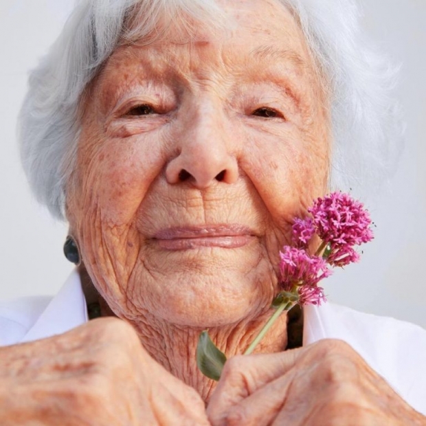 ฮือฮา!!! เปิดภาพคุณยายวัย 99 ปี นางแบบสกินแคร์ ที่อายุมากที่สุดในโลก 