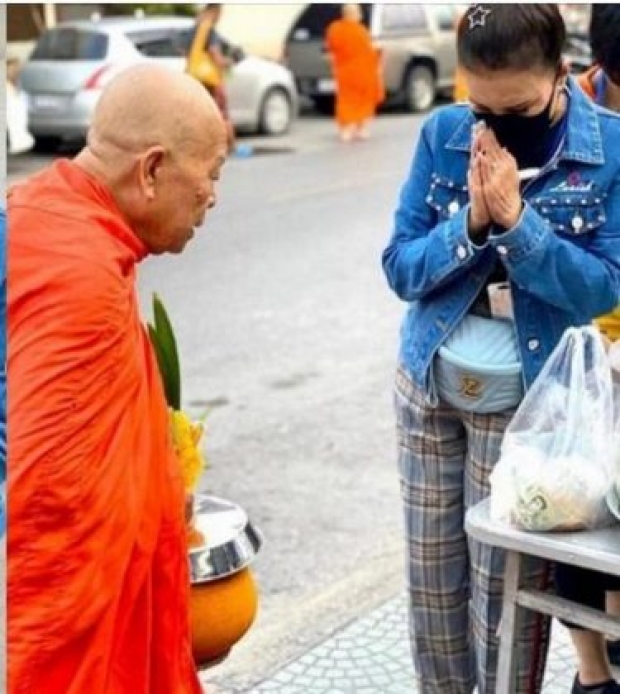 “ทูลกระหม่อมฯ” ทรงทำบุญวันวิสาขบูชา ขอให้โควิดลาจากไทยและโลก