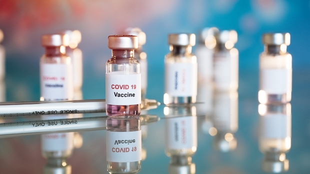 หมอศิริราช ชี้ โควิดสายพันธุ์แอฟริกา มีวัคซีนเดียวที่ใช้ได้ผล