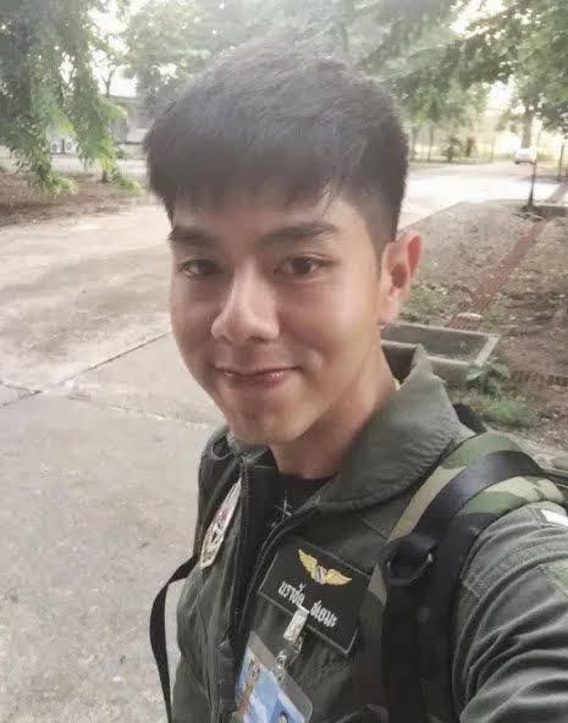 ไวรัลแล้ว นักบิน F16 หน้าตาดีทั้งหล่อทั้งเท่ห์คนนี้ ที่แท้....
