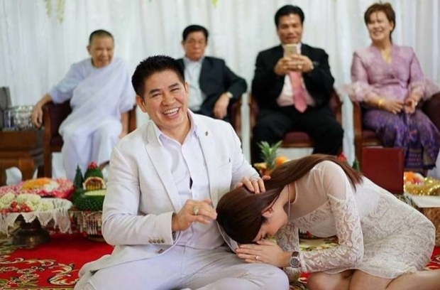 เปิดขุมทรัพย์สุดหรู จุ๊บจิ๊บ ธนพร ภรรยา ร.อ.ธรรมนัส ขรก.การเมืองหน้าใหม่