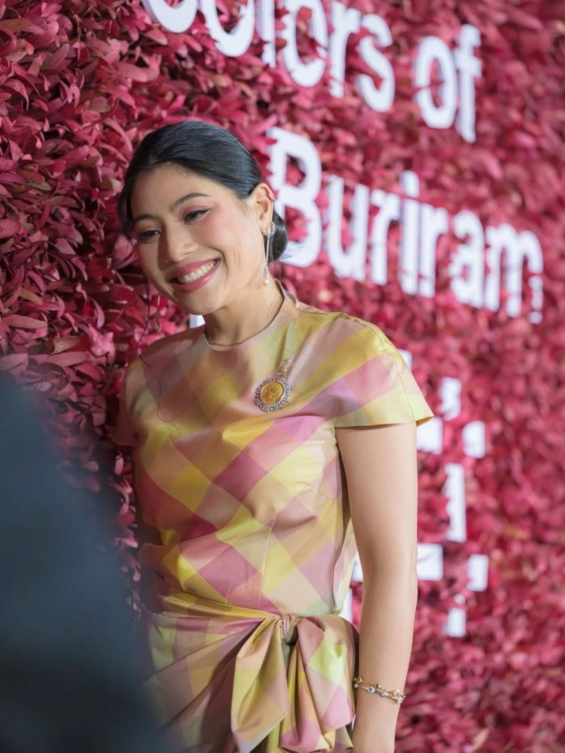 เป็ก เศรณี ร่วมถวายพระพรวันประสูติ เจ้าฟ้าสิริวัณณวรี