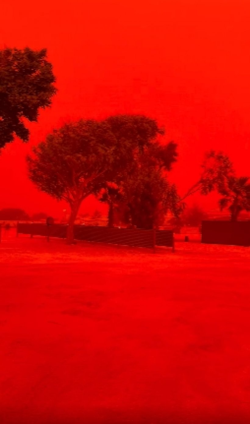 โซเชียลทั่วโลกแห่แชร์ เกิดท้องฟ้าสีเลือด สยองคล้ายวันสิ้นโลก