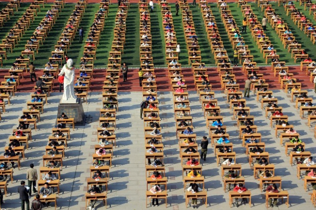 จีนค้นพบ “สมุดจดโพย” อายุกว่า 100 ปี ที่นักเรียนในอดีต ใช้ทุจริตการสอบข้าราชการ