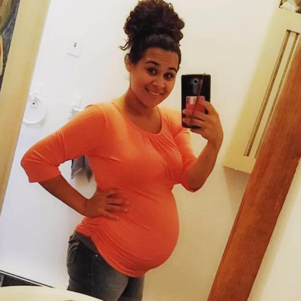 เหลือเชื่อ!! หญิงตั้งครรภ์ 29 สัปดาห์ ปวดท้องเหมือนจะคลอดลูก แต่พอเบ่งออกมาเท่านั้นแหละ?