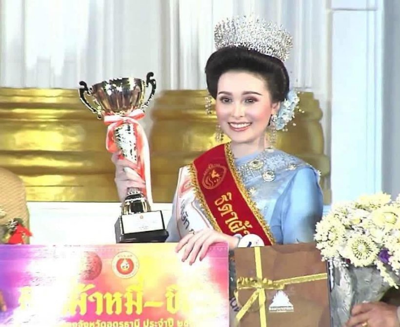 เปิดวาร์ป โซเฟียร์ สทอตต์ ธิดาผ้าหมี่-ขิด 2567 ตัวจริงไม่เหมือนบนเวที