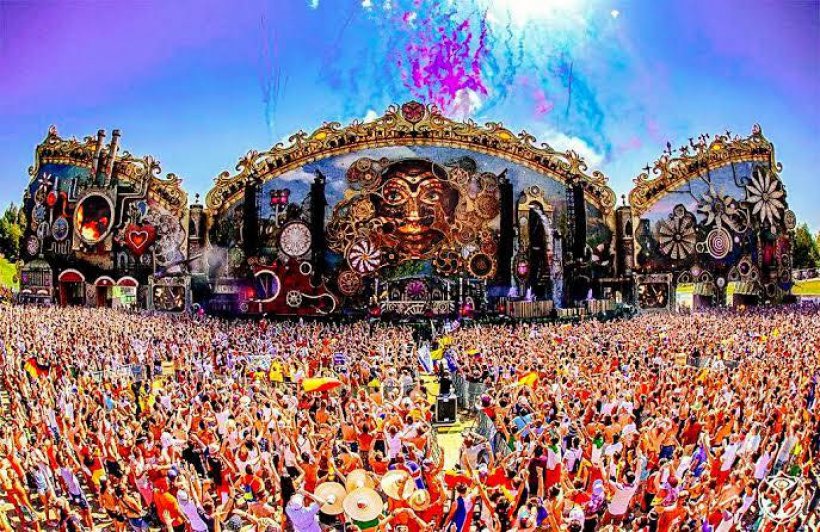 ส่องเมนต์ชาวเน็ต ถกเสียงแตก รบ.ใช้งบ1650ล.จัดคอนEDM เหมาะสมหรือไม่?