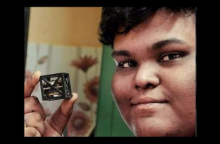หนุ่มอินเดียวัย 18 ปี ประดิษฐ์ดาวเทียมเล็กและบางที่สุดในโลก จนได้รับรางวัลจาก NASA!