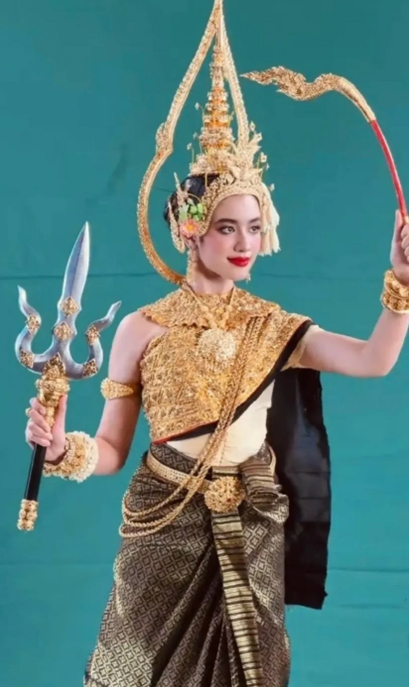 ทัวร์จีนบุกเจ้าหญิงกัมพูชา แซะเจ็บใต้คลิปสงกรานต์ว่า..!