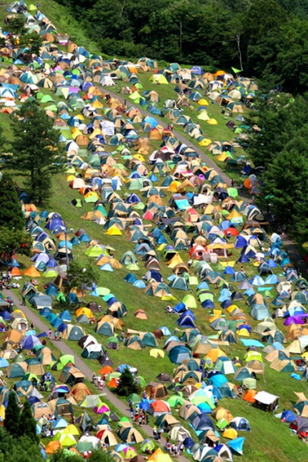 เว็บญี่ปุ่นเผยภาพกองขยะหลังจบ เทศกาลดนตรีที่สะอาดที่สุดในโลก แบบนี้!!