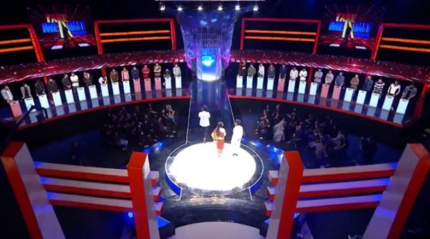 หนุ่มโสดถึงกับแย่งกันเปิดไฟ!! เมื่อสาวลาวคนนี้? มารายการ Take Me Out (มีคลิป)