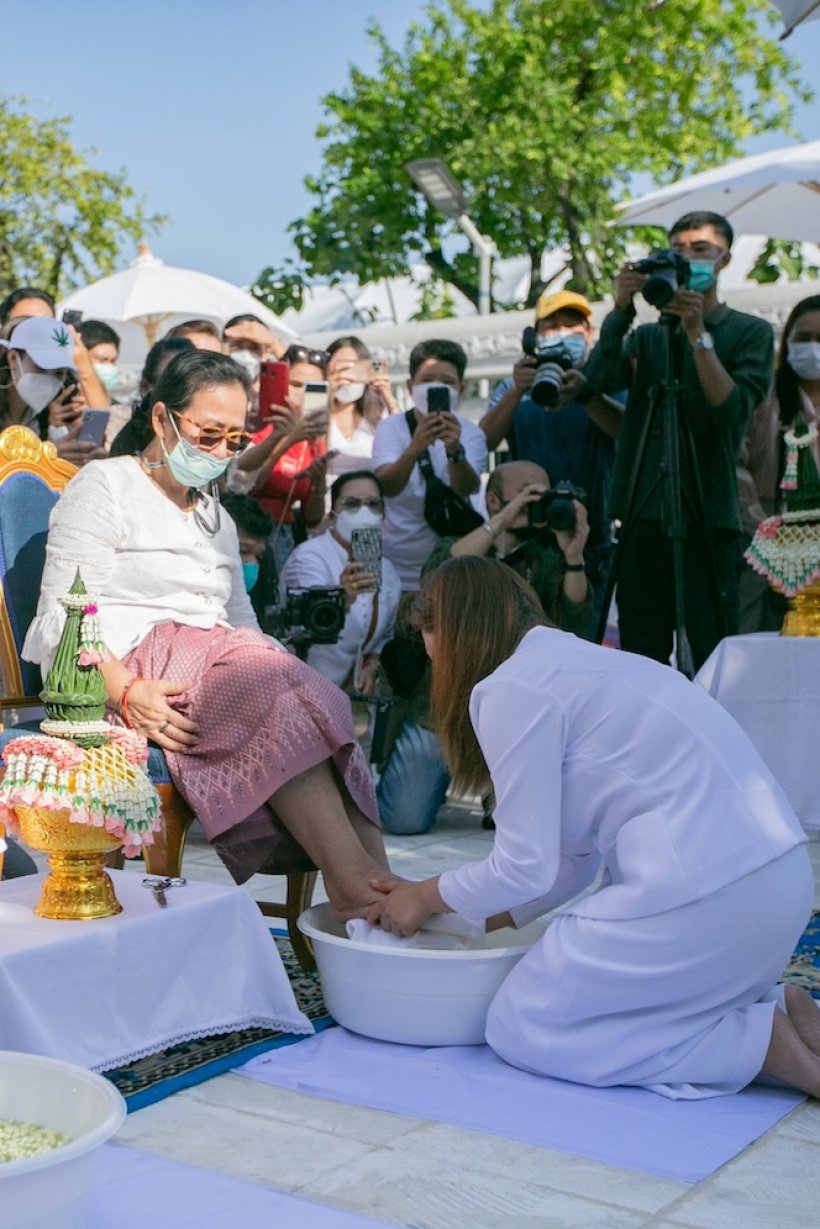 เปิดบรรยากาศ หมอปลาย พรายกระซิบ บวชชีพรหมโพธิ ก่อนบวชเป็นภิกษุณี