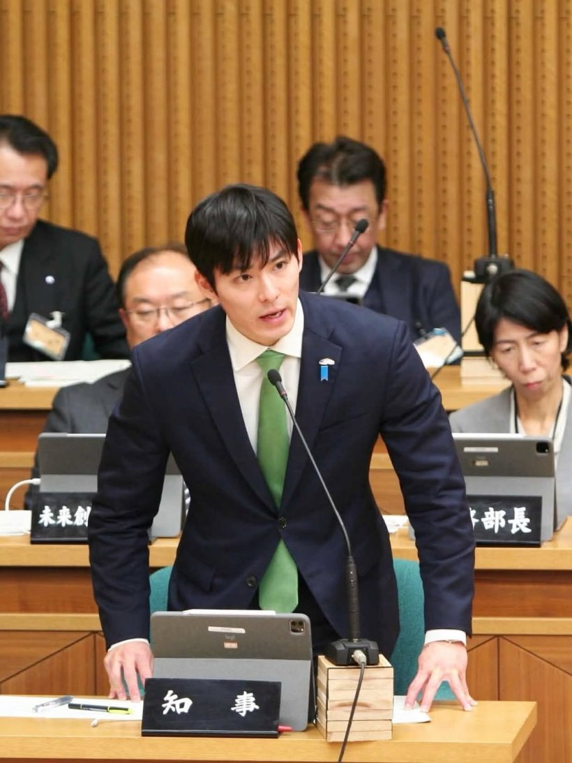 ไม่ได้มีดีเเค่หล่อ เปิดโปรไฟล์ผู้ว่าคนใหม่ญี่ปุ่น งานดีจนไวรัล