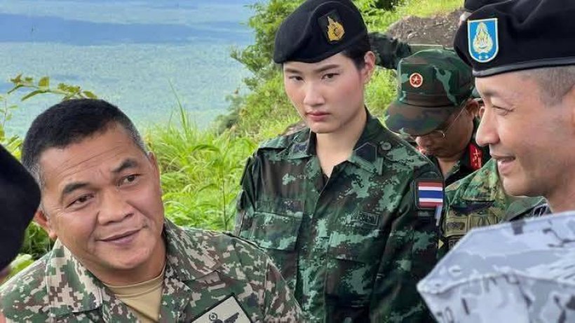 รู้จัก ผู้กองอะตอม ทหารหญิงผู้กล้าหาญ ชี้นิ้วไล่ทหารเขมรกลับที่ตั้ง