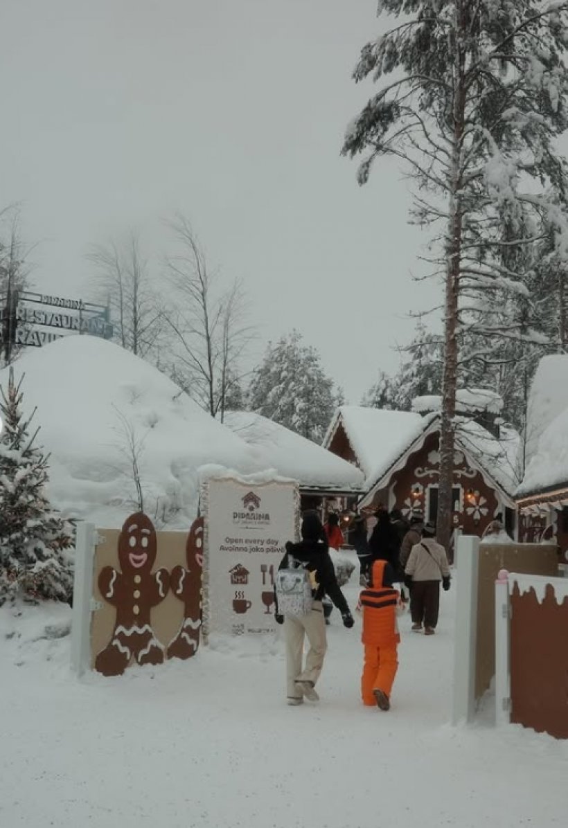 จุ๊บจิ๊บภรรยาร.อ.ธรรมนัส สวีทคุณสามีทริปดูแสงเหนือ การเมืองพักค่ะ!