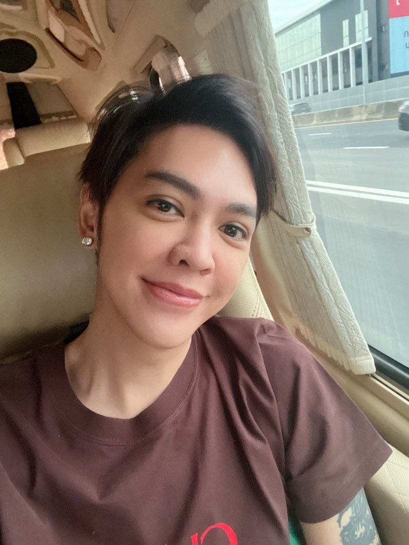 โป๊ะไม่ไหว เพจเวียดนามแซวฮา หลัง นักกีฬาเขมร ชูป้ายแบนสินค้าไทย